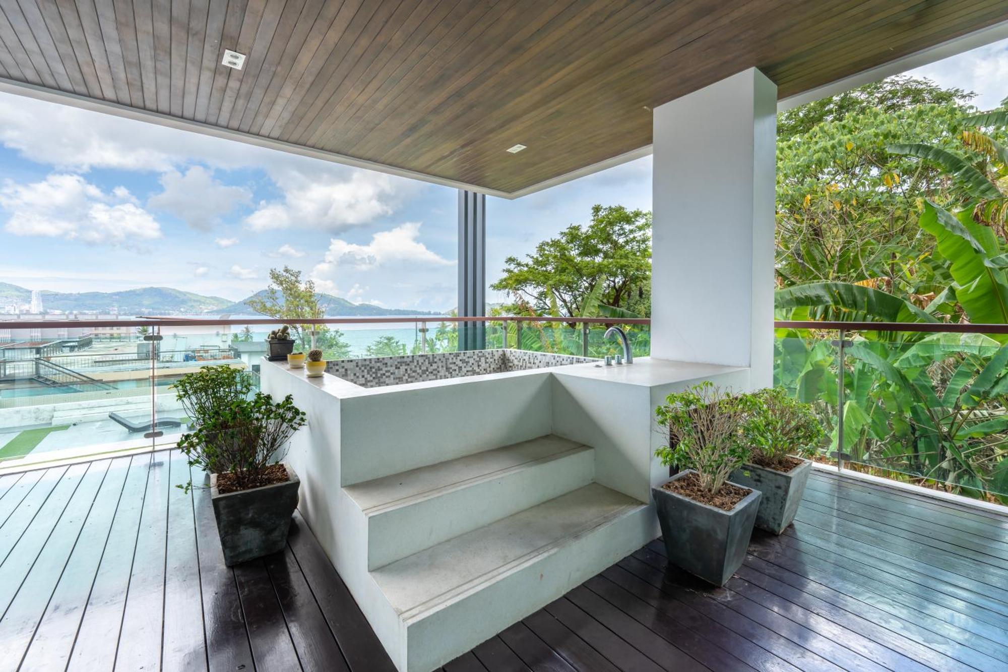 The Privilege Residence Patong Exterior photo